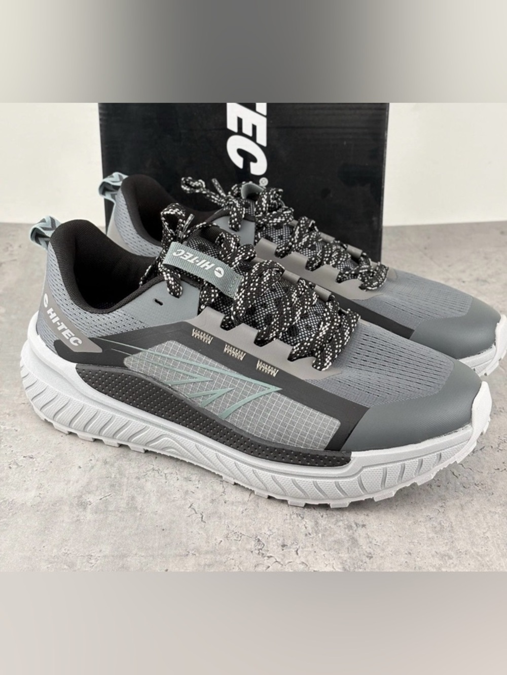 Hi-Tec Men’s Trail Shoes Lightweight Hiking Sneakers Black Gray SZ 9.5 New